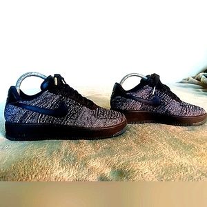 Nike AF1 LOW FLYKNIT. BLACK. SIZE 8.5 WOMEN'S. LIKE NEW